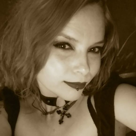 Meet your Posher, Mindy - Picture 1 of 1